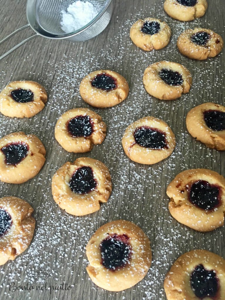 Biscottini al Philadelphia con la marmellata