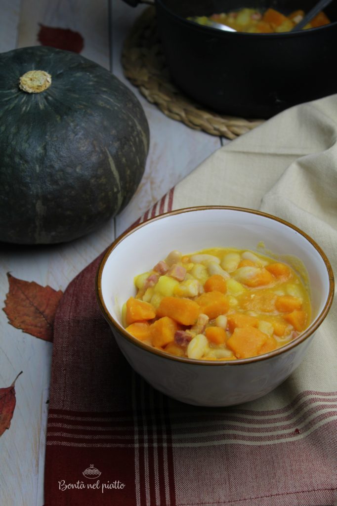 Zuppa con zucca, patate e cannellini