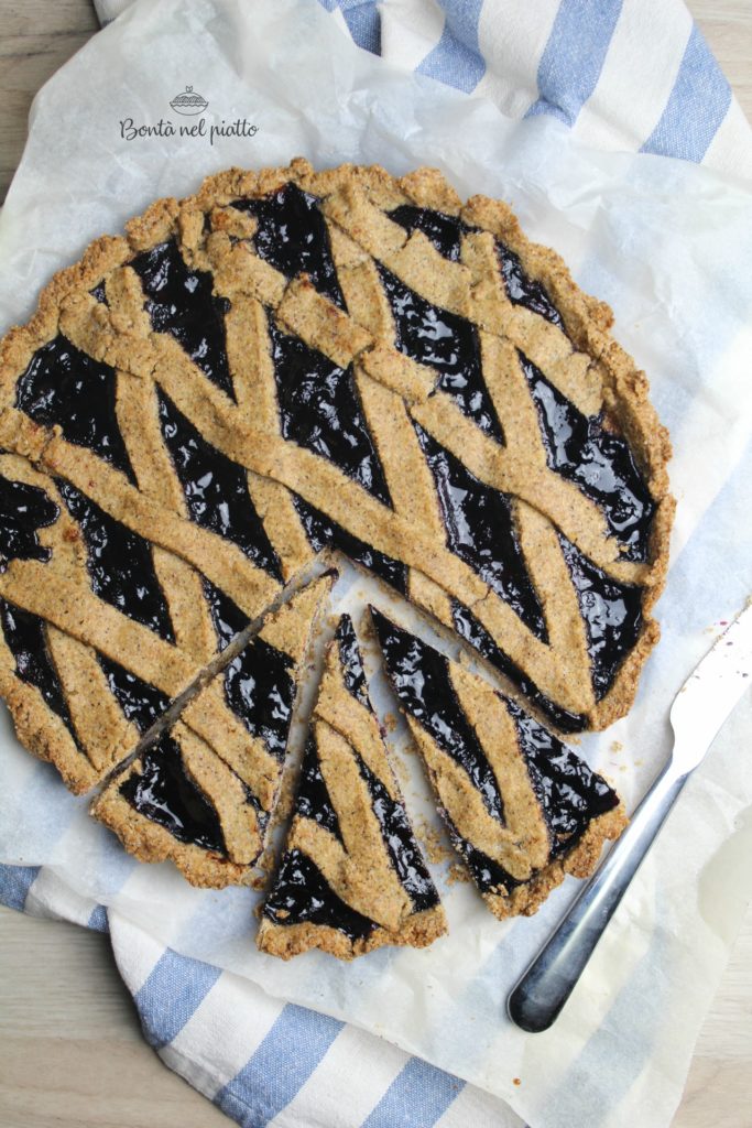 Crostata di grano saraceno con marmellata di mirtilli 